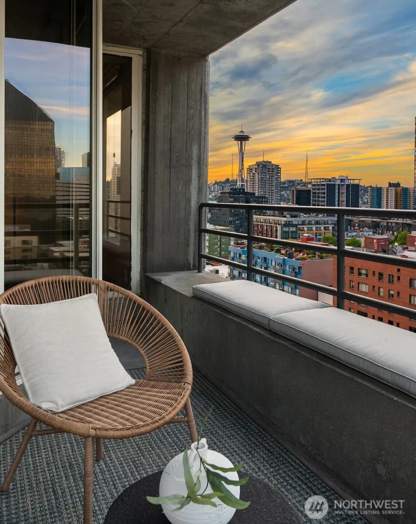 Property photo for 2125 1st Avenue #1304, Seattle photo 9