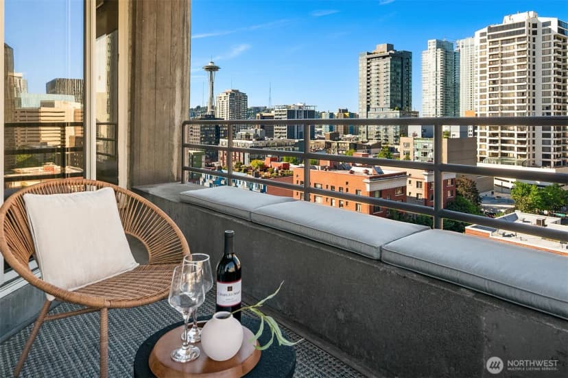 Property photo for 2125 1st Avenue #1304, Seattle photo 8