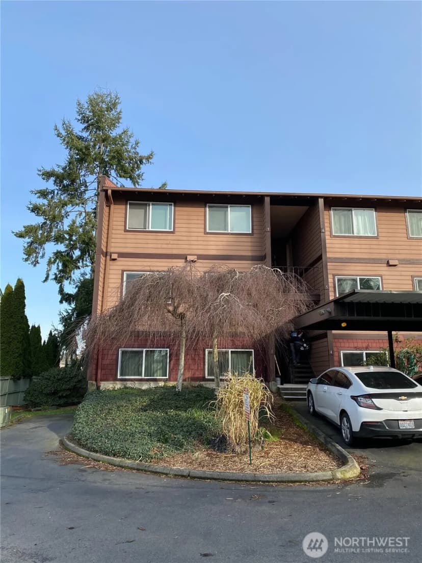 Property photo for 17430 Ambaum Boulevard S #2, Burien photo 14