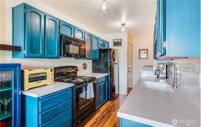Property photo for 17430 Ambaum Boulevard S #2, Burien photo 2