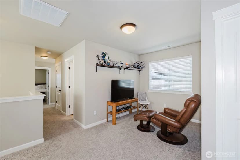 Property photo for 3820 Discovery Avenue Sw, Bremerton photo 21