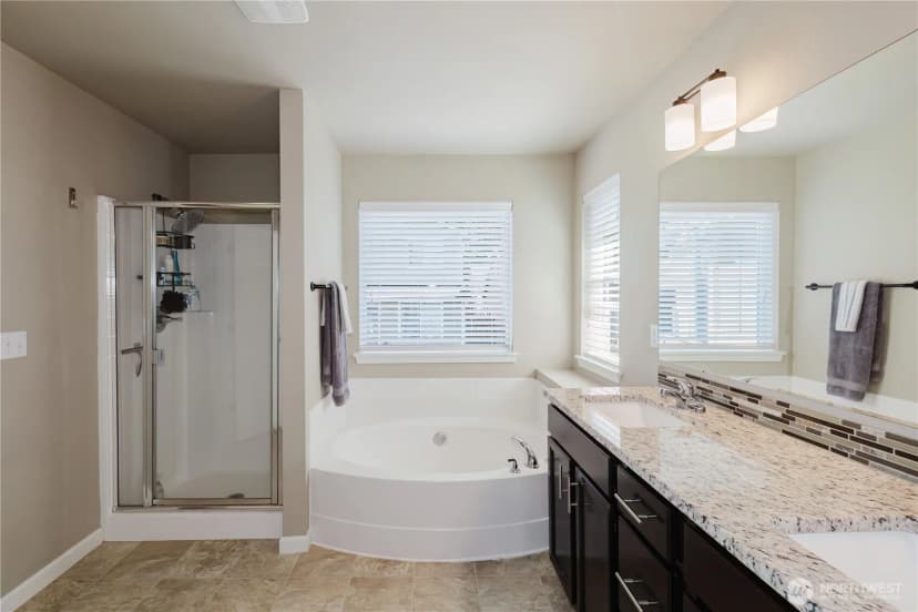 Property photo for 3820 Discovery Avenue Sw, Bremerton photo 4