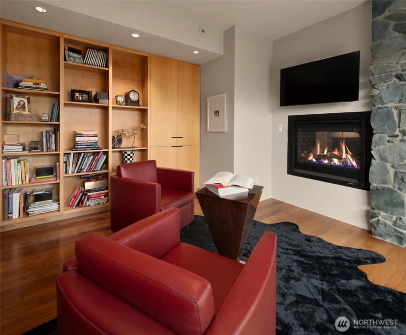 Property photo for 1215 Warren Avenue N, Seattle photo 27
