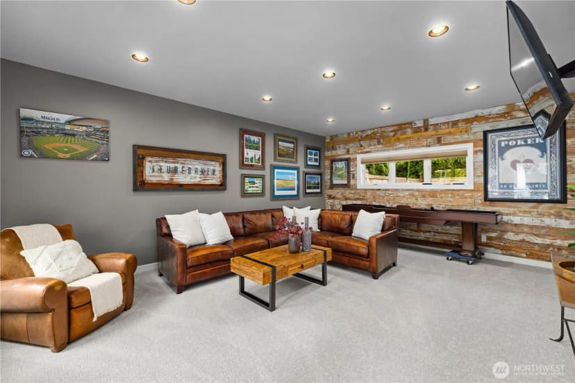 Property photo for 24733 Se Windsor Boulevard, Sammamish photo 12