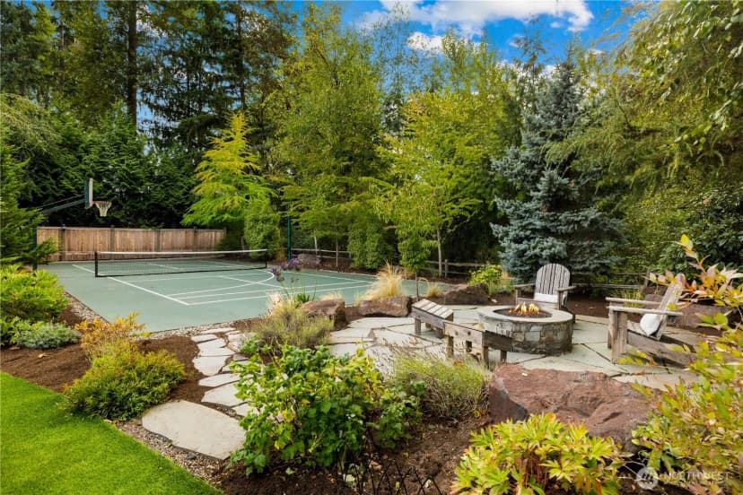 Property photo for 24733 Se Windsor Boulevard, Sammamish photo 11