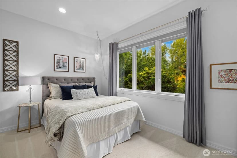 Property photo for 24733 Se Windsor Boulevard, Sammamish photo 19
