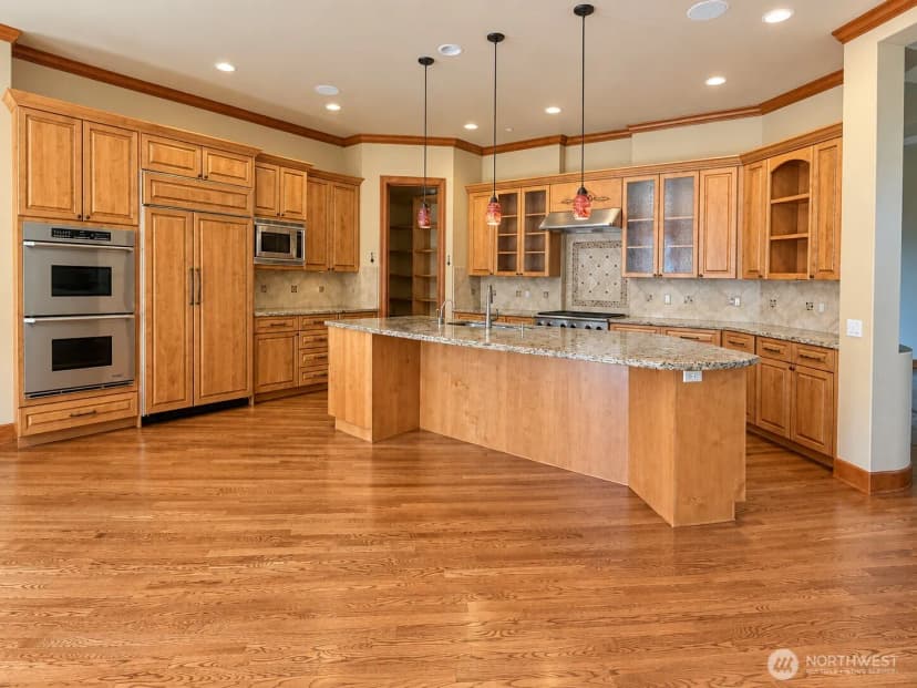 Property photo for 2618 100th Avenue Ne, Bellevue photo 10