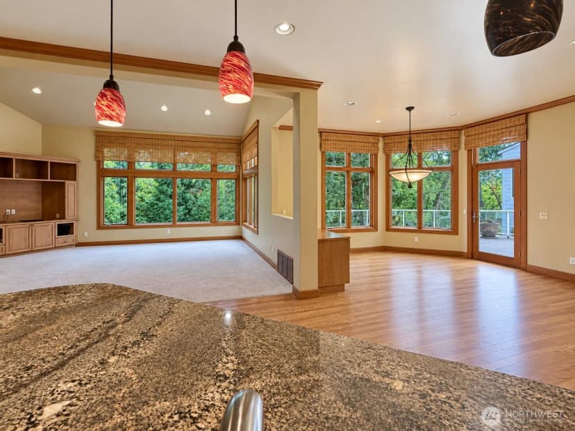 Property photo for 2618 100th Avenue Ne, Bellevue photo 6