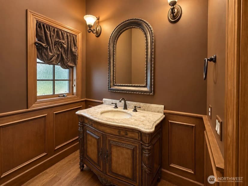 Property photo for 2618 100th Avenue Ne, Bellevue photo 9