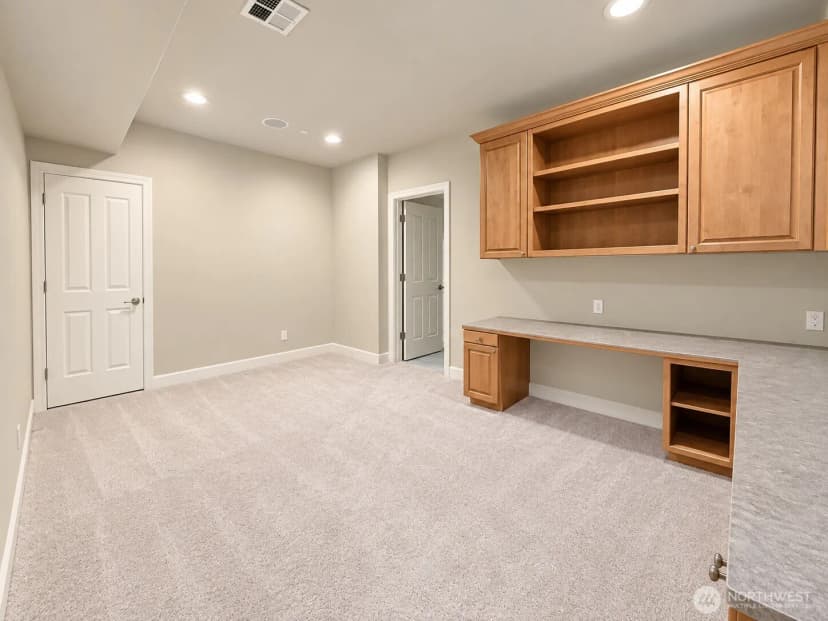 Property photo for 2618 100th Avenue Ne, Bellevue photo 15