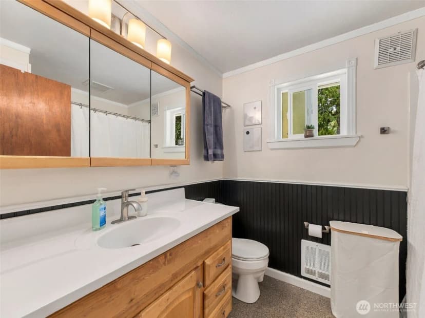 Property photo for 7775 Se Blake View Drive, Port Orchard photo 25