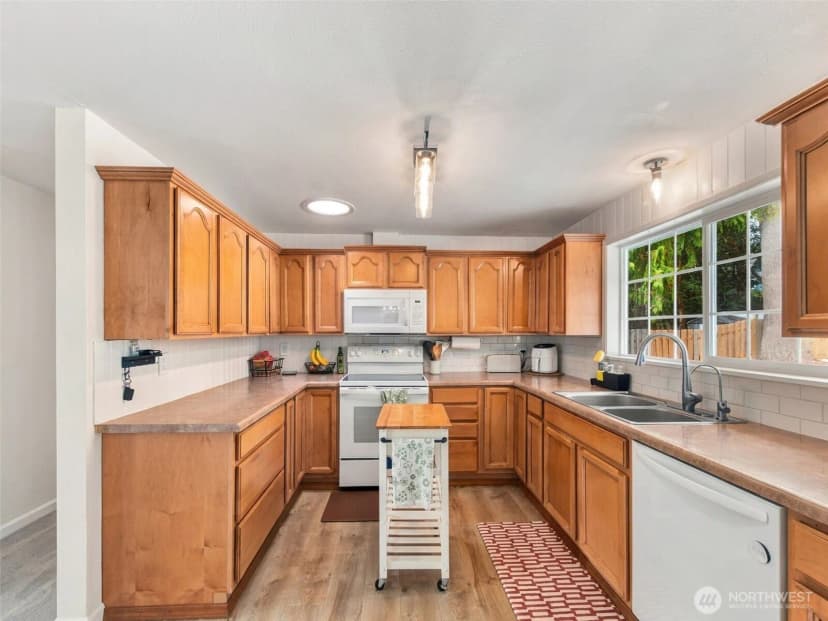 Property photo for 7775 Se Blake View Drive, Port Orchard photo 17