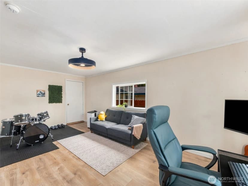 Property photo for 7775 Se Blake View Drive, Port Orchard photo 12