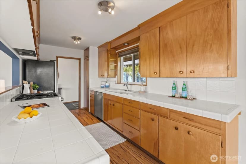 Property photo for 20934 7th Avenue S, Des Moines photo 14