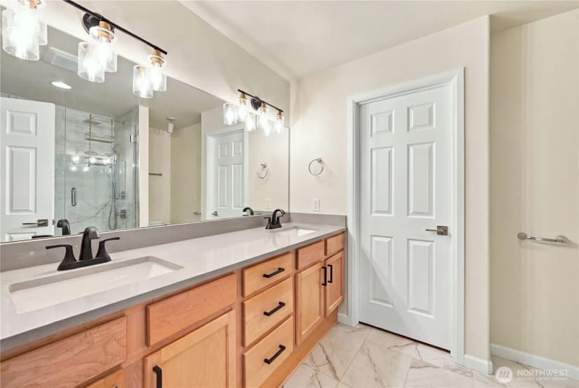 Property photo for 14729 Meadow Road #a, Lynnwood photo 12