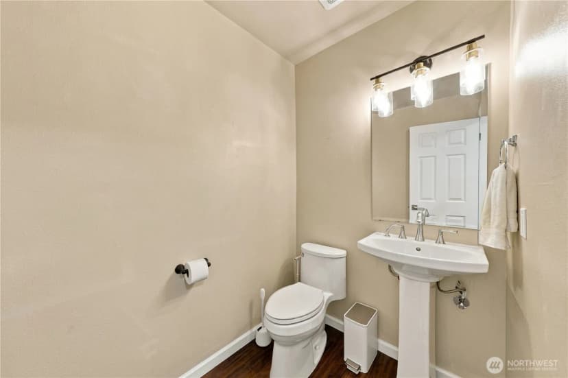 Property photo for 14729 Meadow Road #a, Lynnwood photo 9
