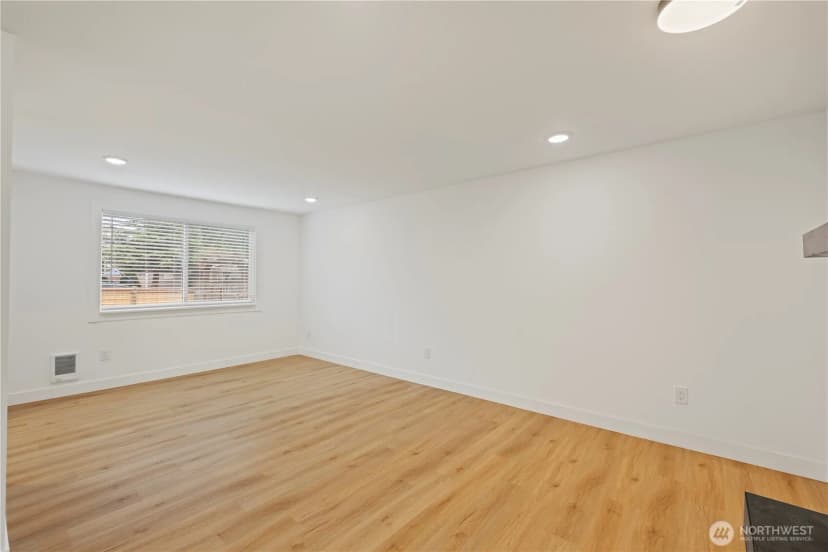 Property photo for 1822 S 92nd Street, Tacoma photo 16