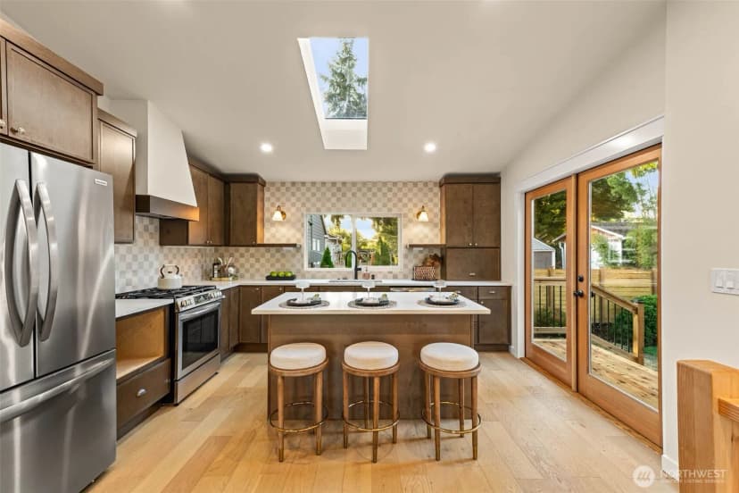 Property photo for 7707 6th Avenue Nw, Seattle photo 5
