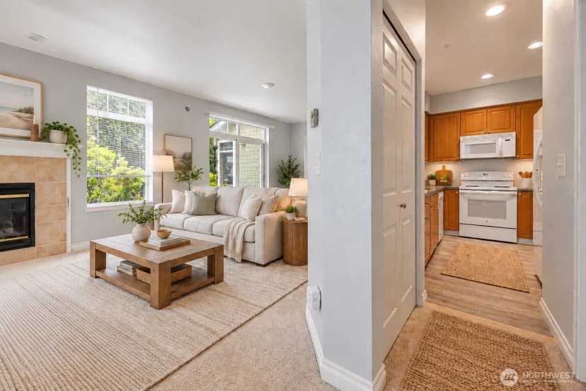 Property photo for 13000 Admiralty Way #j101, Everett photo 14