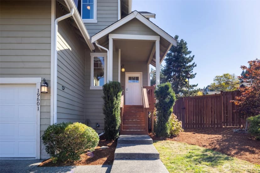 Property photo for 19601 Rosebud Place Ne, Poulsbo photo 4