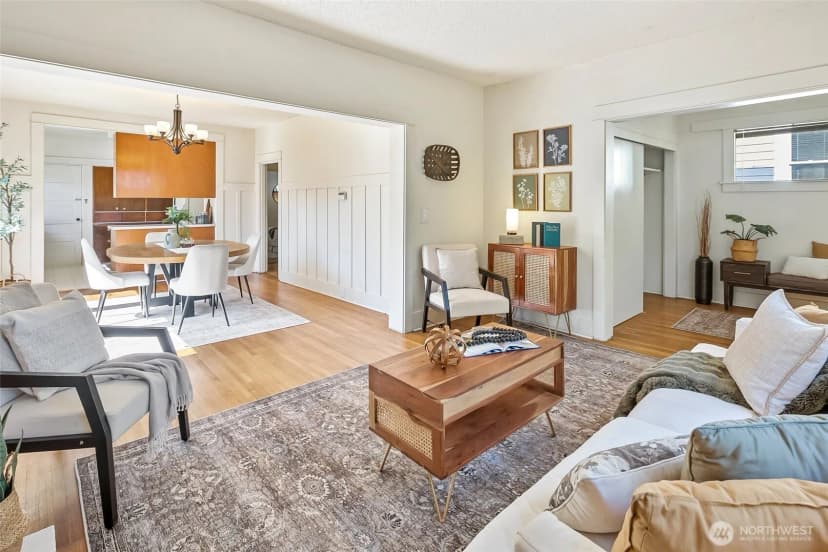 Property photo for 4743 5th Avenue Ne, Seattle photo 4