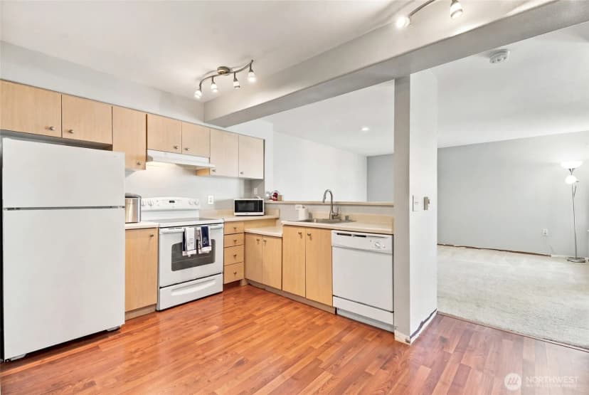 Property photo for 2824 Grand Avenue #a411, Everett photo 11