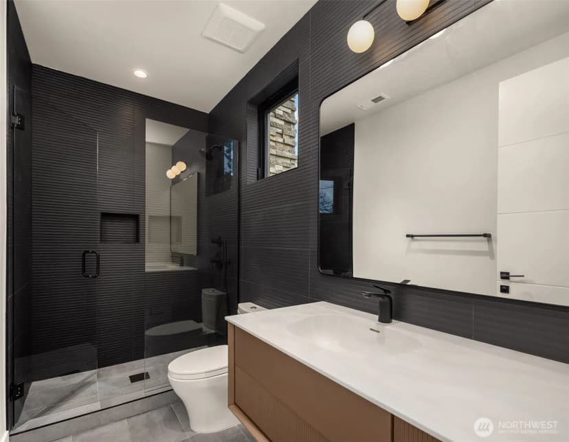 Property photo for 10656 Woodhaven Lane, Bellevue photo 29