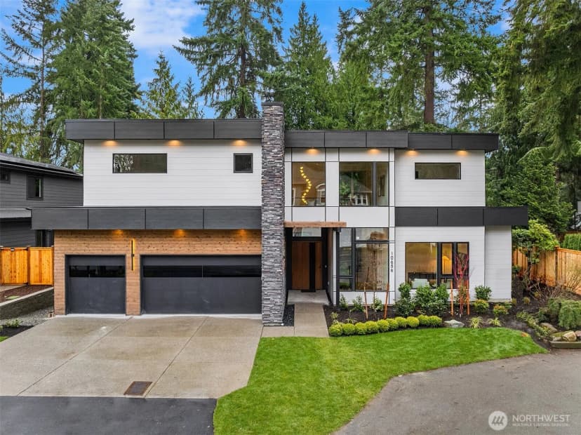Property photo for 10656 Woodhaven Lane, Bellevue