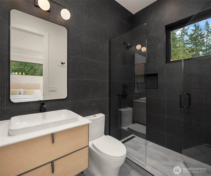 Property photo for 10656 Woodhaven Lane, Bellevue photo 27
