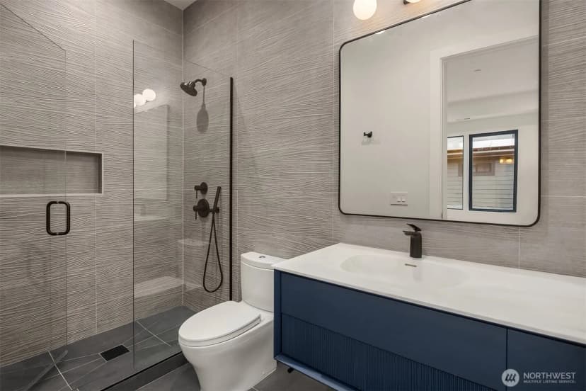 Property photo for 10656 Woodhaven Lane, Bellevue photo 30