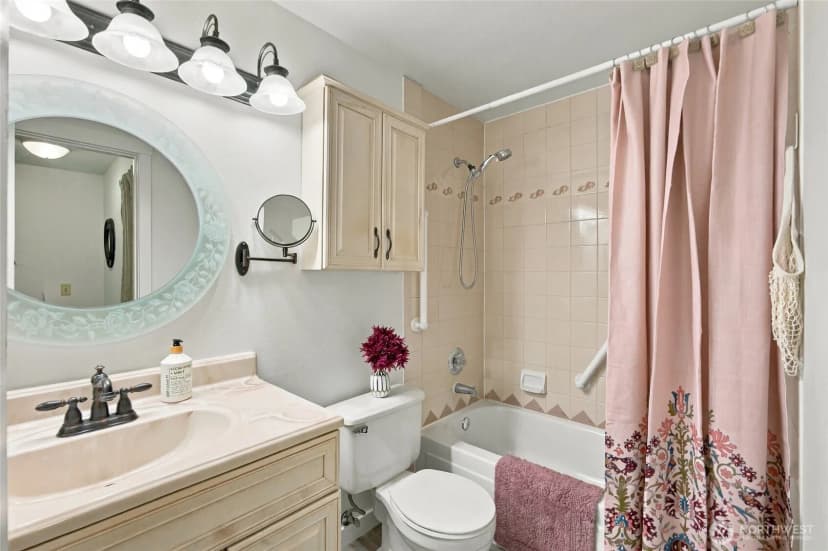 Property photo for 2152 N 112th Street N #409, Seattle photo 23