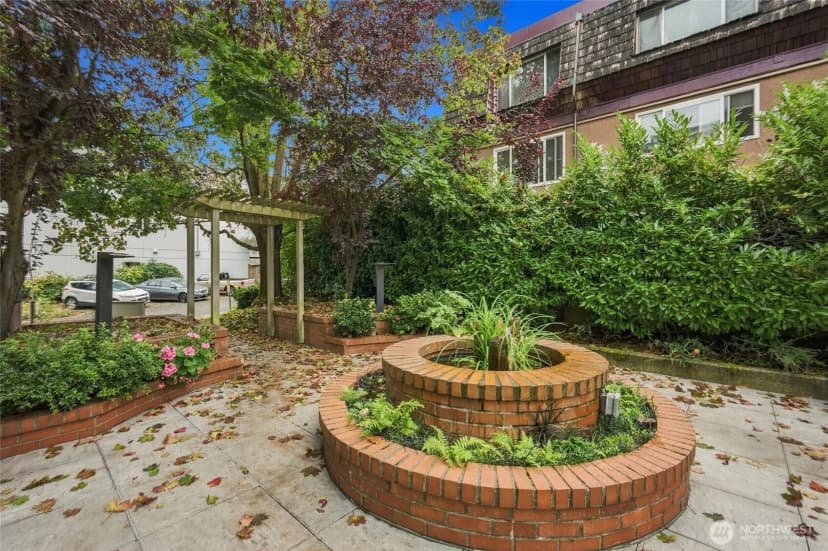 Property photo for 2152 N 112th Street N #409, Seattle photo 29