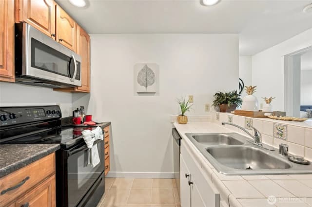Property photo for 2152 N 112th Street N #409, Seattle photo 4