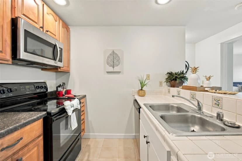 Property photo for 2152 N 112th Street N #409, Seattle photo 4
