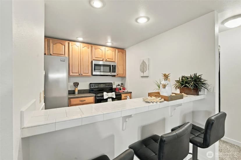 Property photo for 2152 N 112th Street N #409, Seattle photo 7