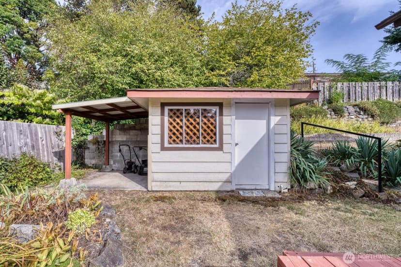 Property photo for 3119 Crystal Springs Road W, University Place photo 27