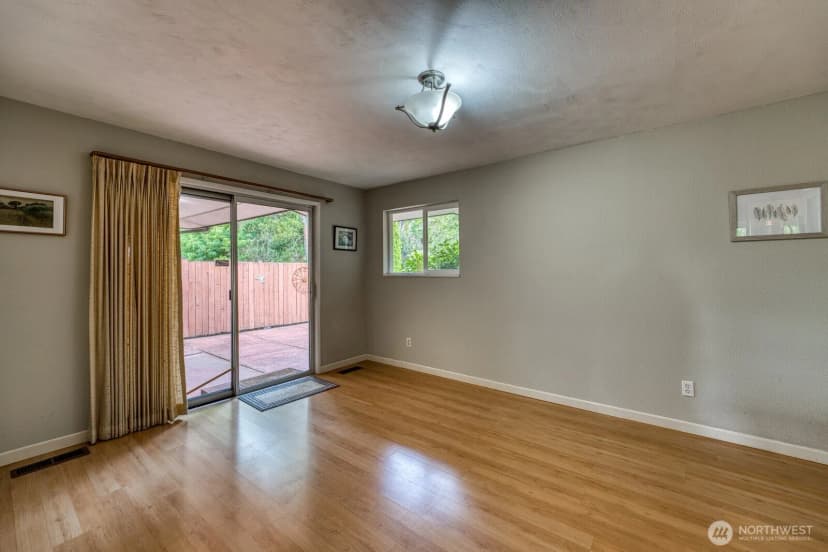 Property photo for 3119 Crystal Springs Road W, University Place photo 8