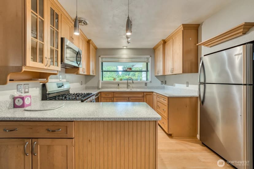 Property photo for 3119 Crystal Springs Road W, University Place photo 6