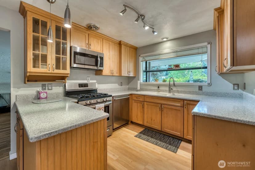 Property photo for 3119 Crystal Springs Road W, University Place photo 5