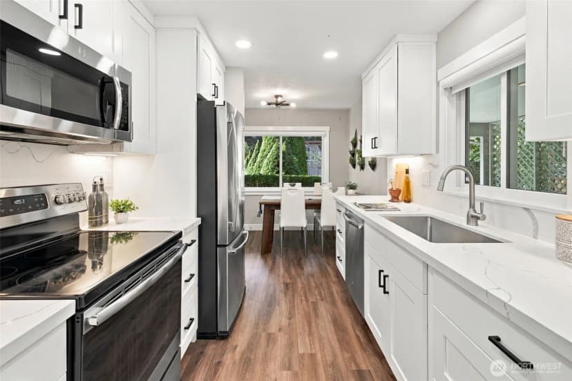 Property photo for 6542 24th Avenue Sw, Seattle photo 12