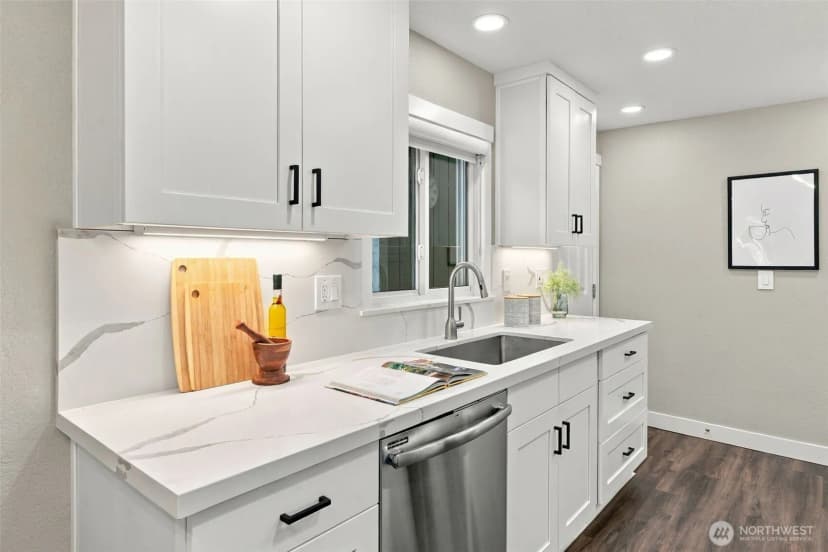 Property photo for 6542 24th Avenue Sw, Seattle photo 10