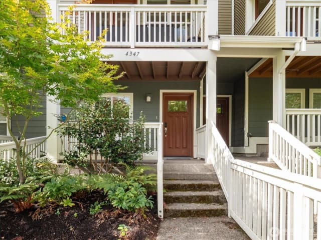 Property photo for 4347 Jill Place S, Seattle photo 2