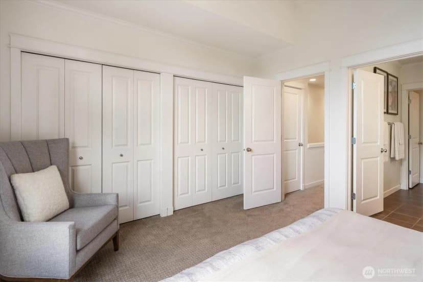 Property photo for 4347 Jill Place S, Seattle photo 18
