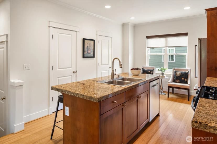 Property photo for 4347 Jill Place S, Seattle photo 6