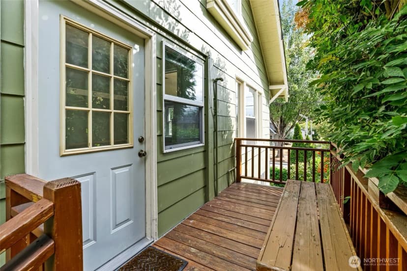 Property photo for 1923 15th Avenue S, Seattle photo 6