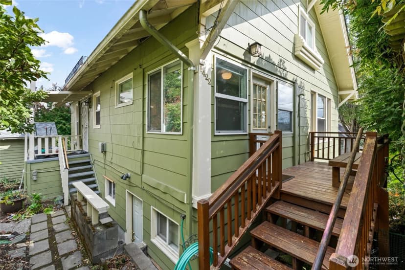 Property photo for 1923 15th Avenue S, Seattle photo 4