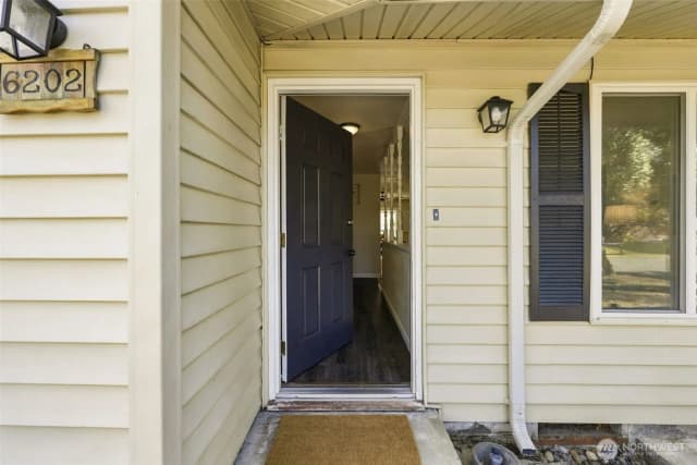 Property photo for 6202 226th Street Sw, Mountlake Terrace photo 2