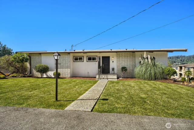 Property photo for 3627 Wells Avenue N, Renton photo 2