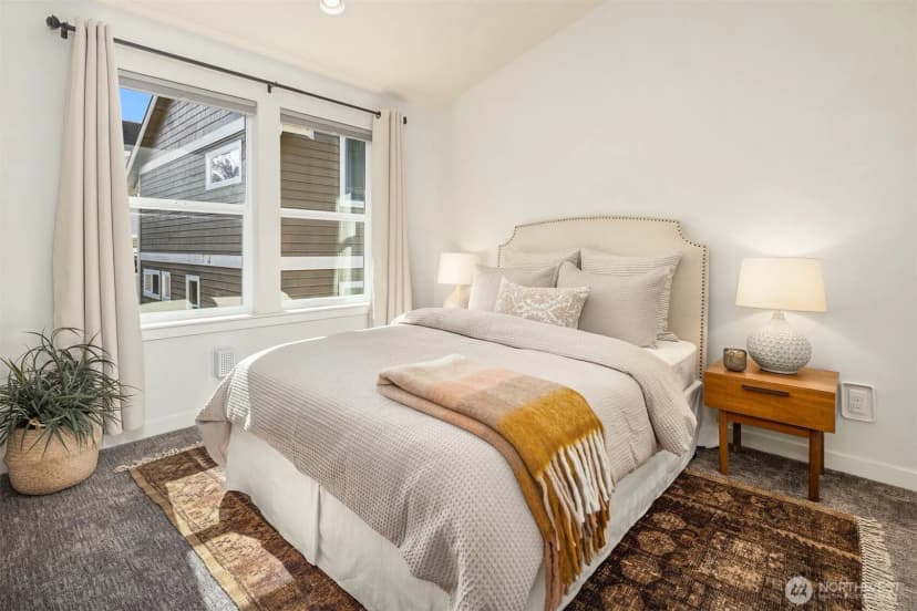 Property photo for 3627 Gilman Avenue W, Seattle photo 18
