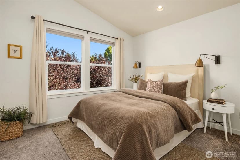 Property photo for 3627 Gilman Avenue W, Seattle photo 15